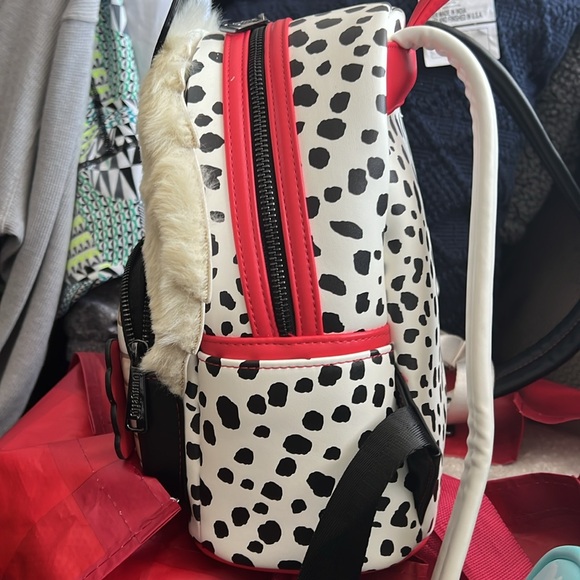 Disney Loungefly Cruella DaVille Mini Backpack - Picture 4 of 6